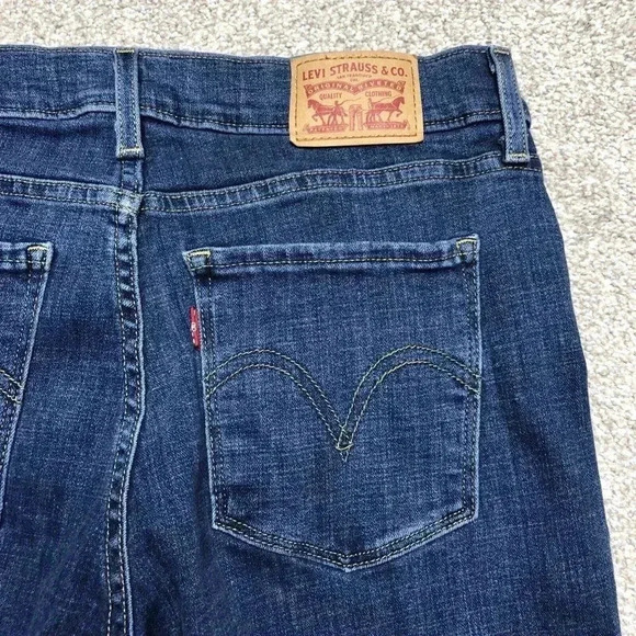 Levi’s Classic Bootcut Jeans - Picture 7 of 11